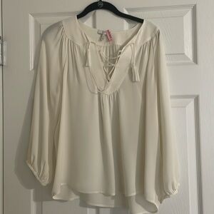 Joie white silk blouse. XS. Very good/great condition.